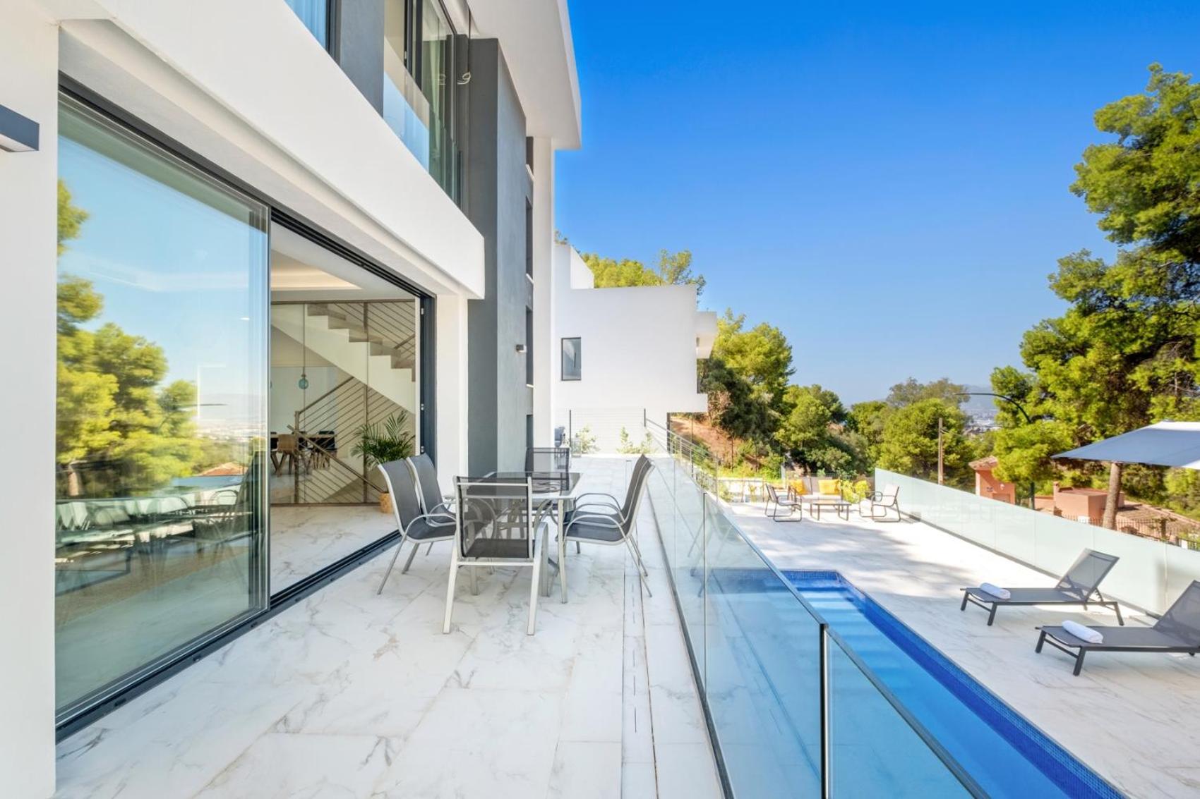 Villas Pinares De San Anton - Sea, City, Mountain, Views Malaga Bagian luar foto