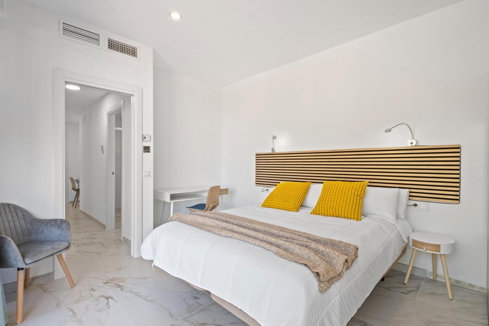 Villas Pinares De San Anton - Sea, City, Mountain, Views Malaga Bagian luar foto