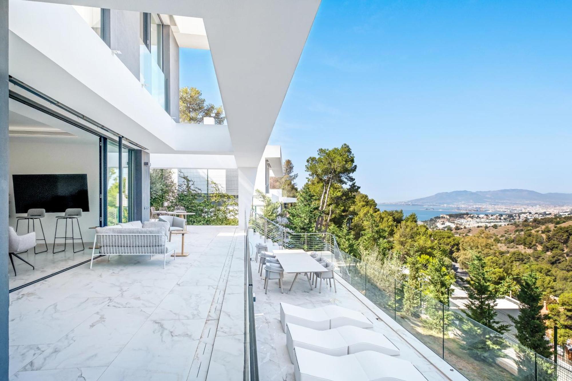 Villas Pinares De San Anton - Sea, City, Mountain, Views Malaga Bagian luar foto