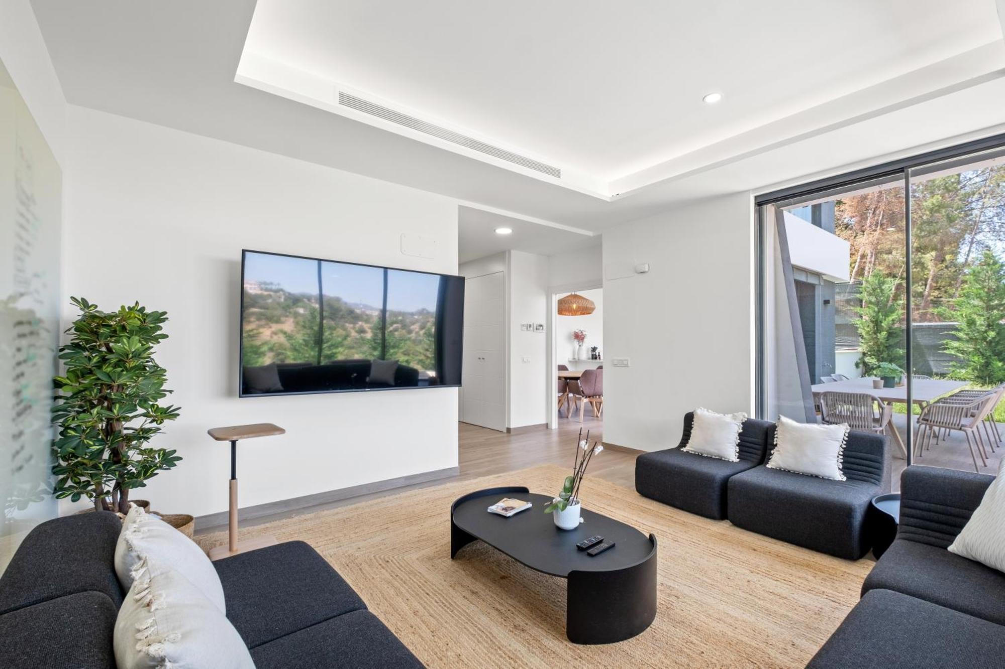 Villas Pinares De San Anton - Sea, City, Mountain, Views Malaga Bagian luar foto