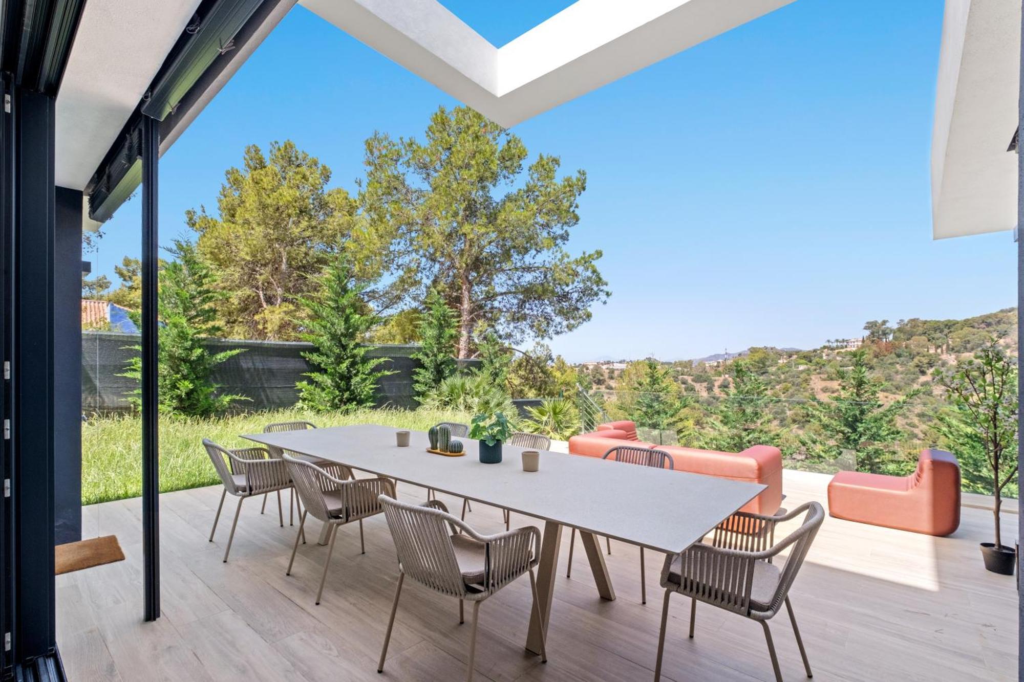 Villas Pinares De San Anton - Sea, City, Mountain, Views Malaga Bagian luar foto